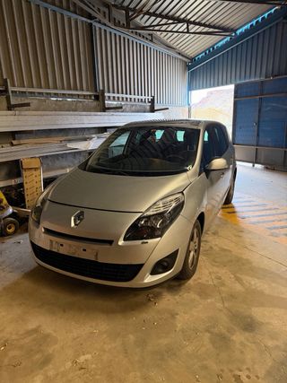 Renault Grand Scenic 2010