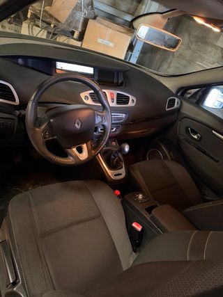 Renault Grand Scenic 2010