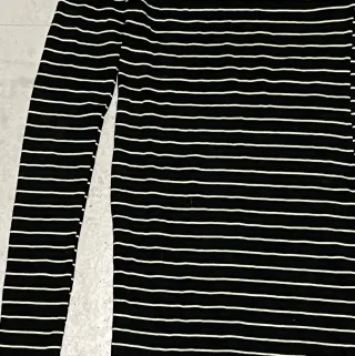 Vestido de rayas blanco y negro