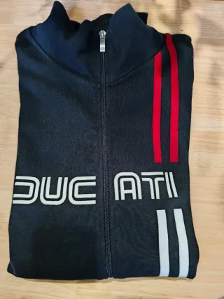 Chaqueta Ducati Negra con Rayas Rojas