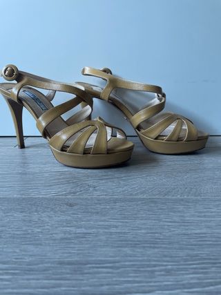 Sandalias Prada Beige Talla 38