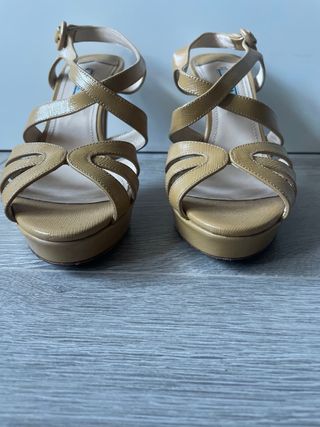 Sandalias Prada Beige Talla 38