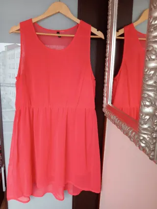 Vestido coral sin mangas