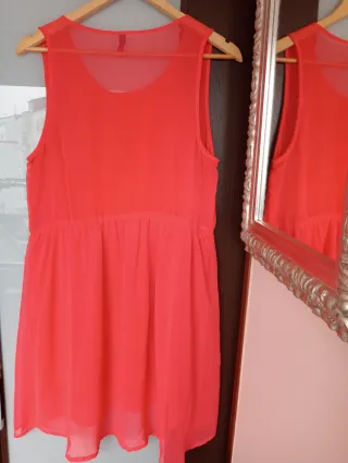 Vestido coral sin mangas