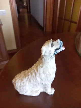 Figura de perro porcelana estilo Lladró