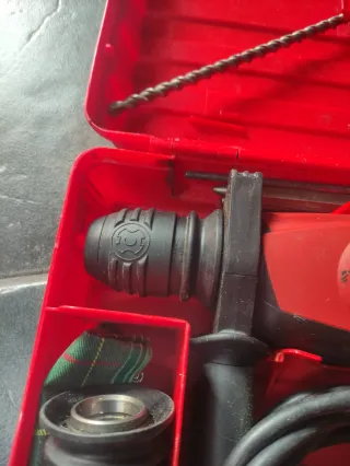 Hilti TE-2M Martillo Perforador con Maletín