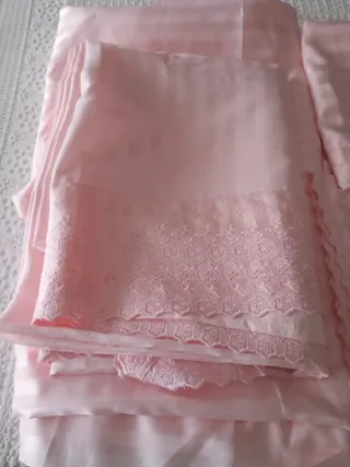 Lenzuola matrimoniali raso rosa con pizzo