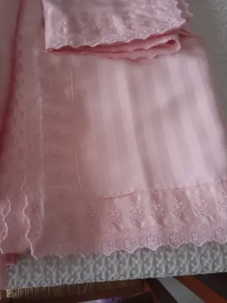 Lenzuola matrimoniali raso rosa con pizzo