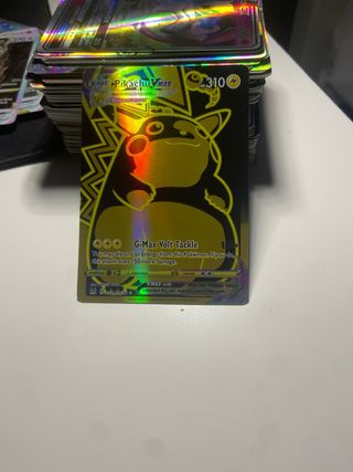 Carta Pokémon Pikachu VMAX Gigantamax