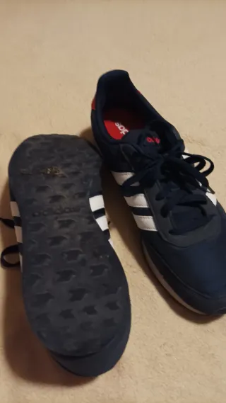 Zapatillas Adidas Azul Marino y Rojo