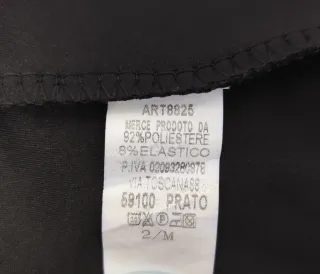 Vestido negro cuello joya y volantes Talla M