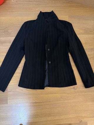 Chaqueta negra de vestir con rayas