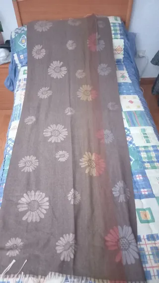 Chal de mujer con estampado floral
