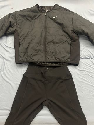 Conjunto Nike Chaqueta y Mallas Talla L