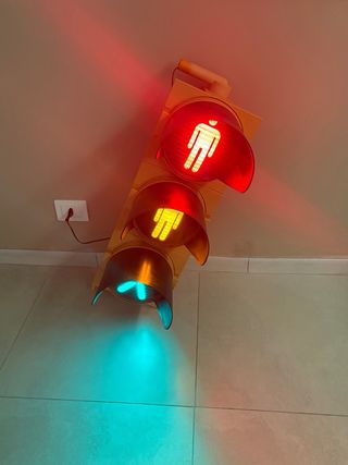 Semaforo pedoni design