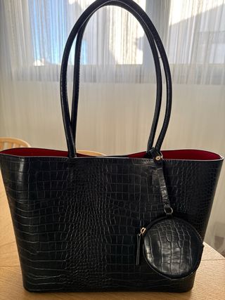 Bolso efecto cocodrilo negro con monedero