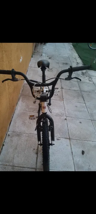 Bicicleta BMX Monty Blanca