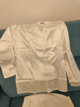 Pijama de seda blanco