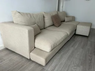 Sofá Tessuto Beige + puf