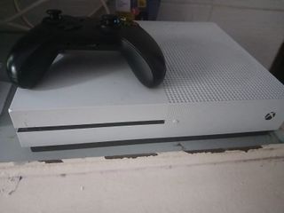 Xbox One 1TB c/ jogos