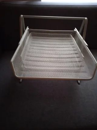 Bandeja de escritorio metálica gris