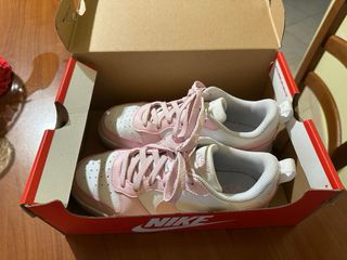 Nike Rosa e Bianche Tg 38