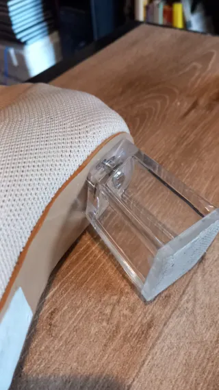 zapato de tacón beige tacón transparente