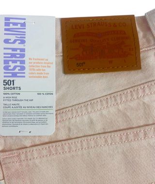 Talla XL (31). Short vaquero rosa LEVI'S 501