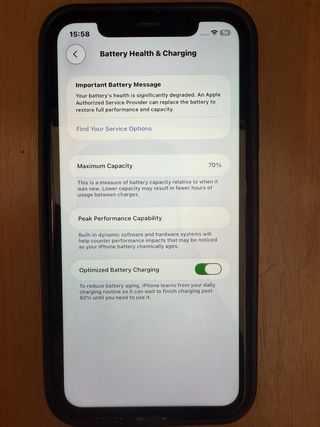 iPhone 11 128GB Negro + 10 Fundas y 3 protectores