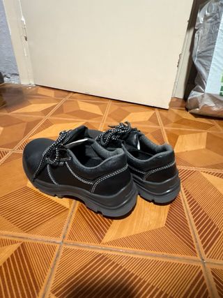 Zapatos de trabajo negros