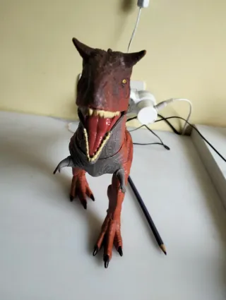 Carnotaurus Juguete Dinosaurio