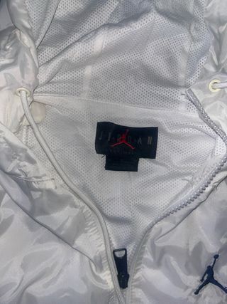 Chaqueta Jordan Blanca y Azul