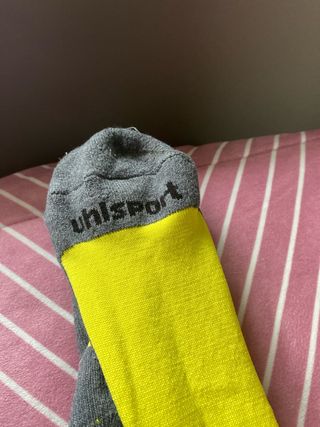 Calcetines altos amarillos talla única