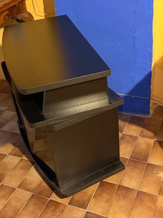 Mesa TV con estantería y vitrina