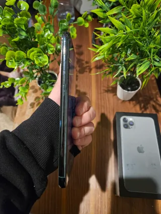 iPhone 11 Pro Max 64GB Gris con Caja