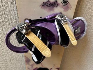 Tabla Snowboard Roxy Silhouette 148 + Fijaciones