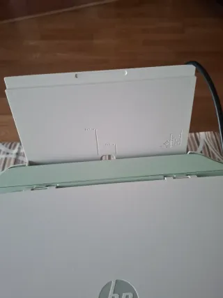 Impresora HP Blanca y verde