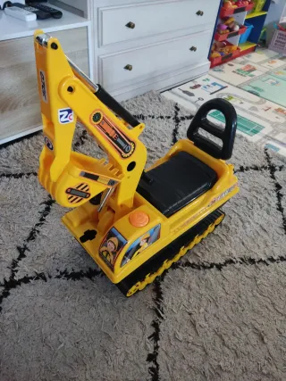 Excavadora infantil amarilla para montar