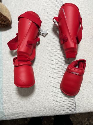 Protecciones Karate/Taekwondo Rojo