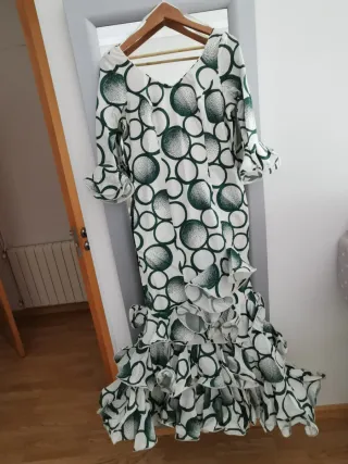 Bata Rociera Verde y Blanca