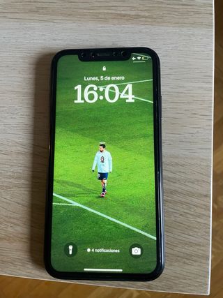 iPhone 12 Blanco 68gb  Iphone XR negro 256gb