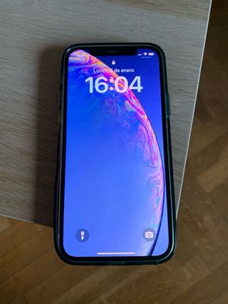 iPhone 12 Blanco 68gb  Iphone XR negro 256gb