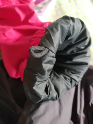 Mono de esquí rojo talla 8 Decathlon 125-132.