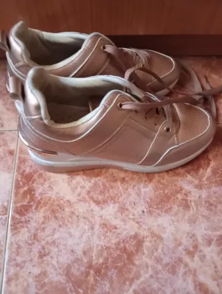 Zapatillas doradas mujer talla 38