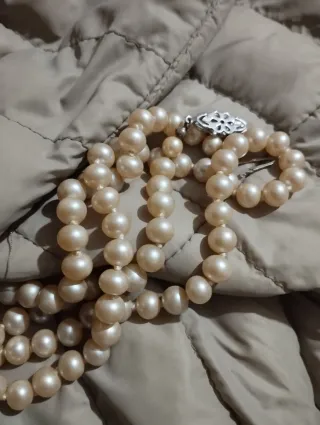 Collana perle vintage color beige e argento