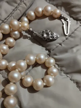 Collana perle vintage color beige e argento