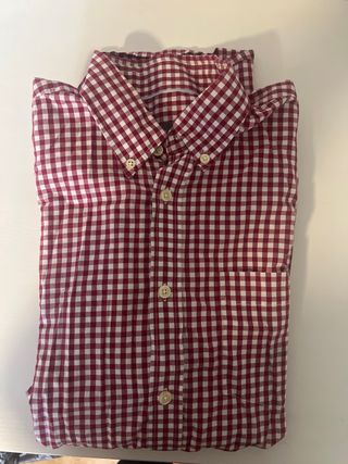 Camisa de cuadros roja y blanca