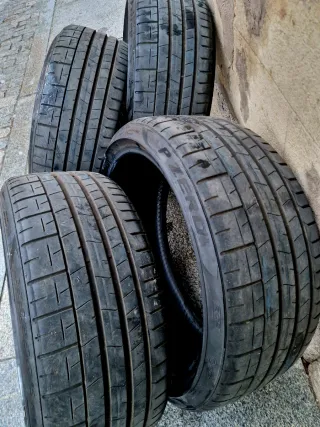 Neumaticos 235-35-19