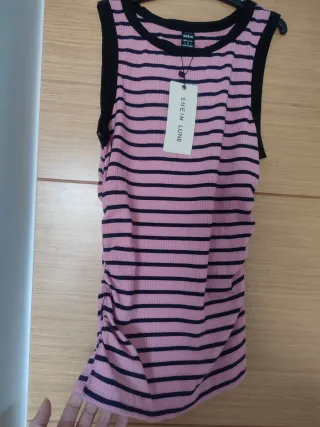 Camiseta SHEIN  Rayas Rosa y Negra Talla S
