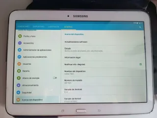 Samsung Galaxy Tab 4 16GB con funda y cargador